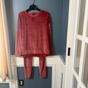 Rose colored Velvet top and pants